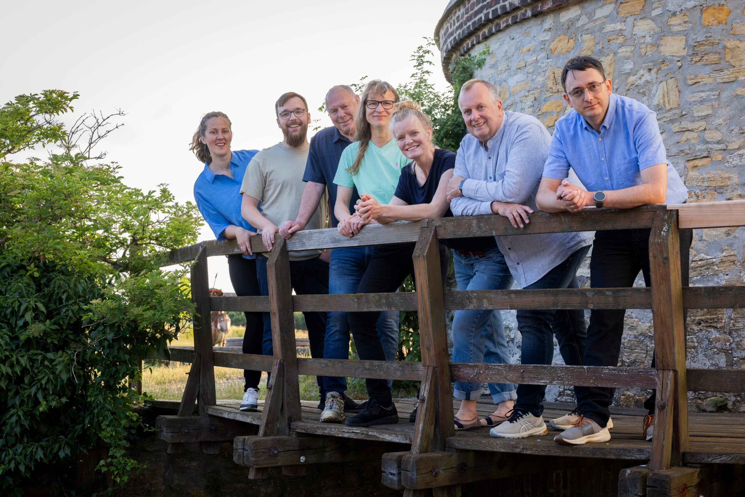 Die Kandidierenden der Grünen Wallenhorst v. l. n. r. Klara Essomba, Julian Koldewei, Rüdiger Schulz, Heike Palubitzki, Sandra Dahlmann, Frank Boße, Christian Nobis (es fehlen Sven Keller und Christoph Ströer) Foto Swaantje Hehmann
