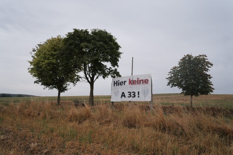 Wie breit ist eigentlich eine Autobahn? – Dimensionen der A33-Nord vor Ort erleben
